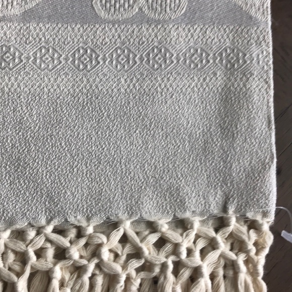 Sferra Bros. Gray Fringed Guest Towel - Picture 4 of 8